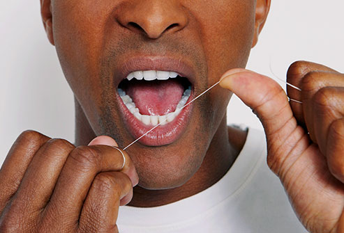 داشتن دندان‌های زیبا و سفید با استفاده از روش‌های طب سنتی