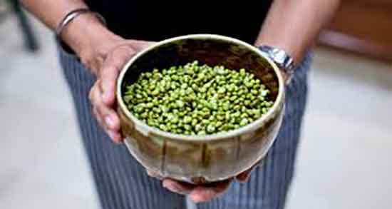 سلامت پوست و مو با ماش